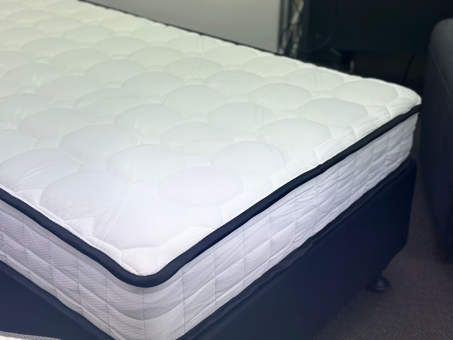 Base With Pocket Spring Mattress