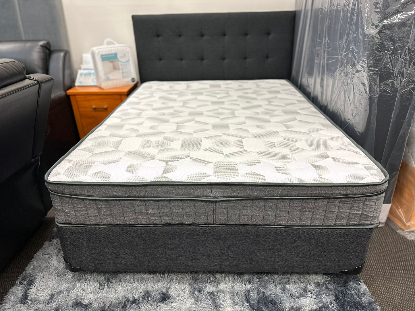 King Bed With Pocket Spring Euro Top Mattress