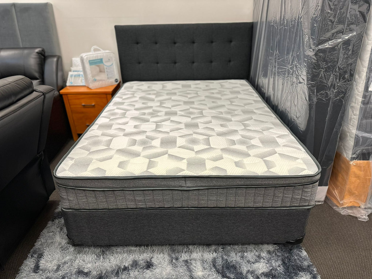 King Bed With Pocket Spring Euro Top Mattress